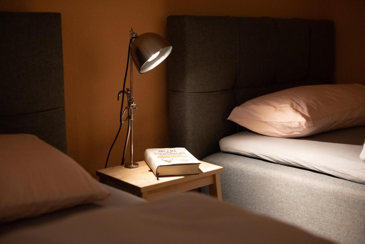 Kassberg Apartment Im Retro-Stil / Netflix & Wifi Хемниц Экстерьер фото