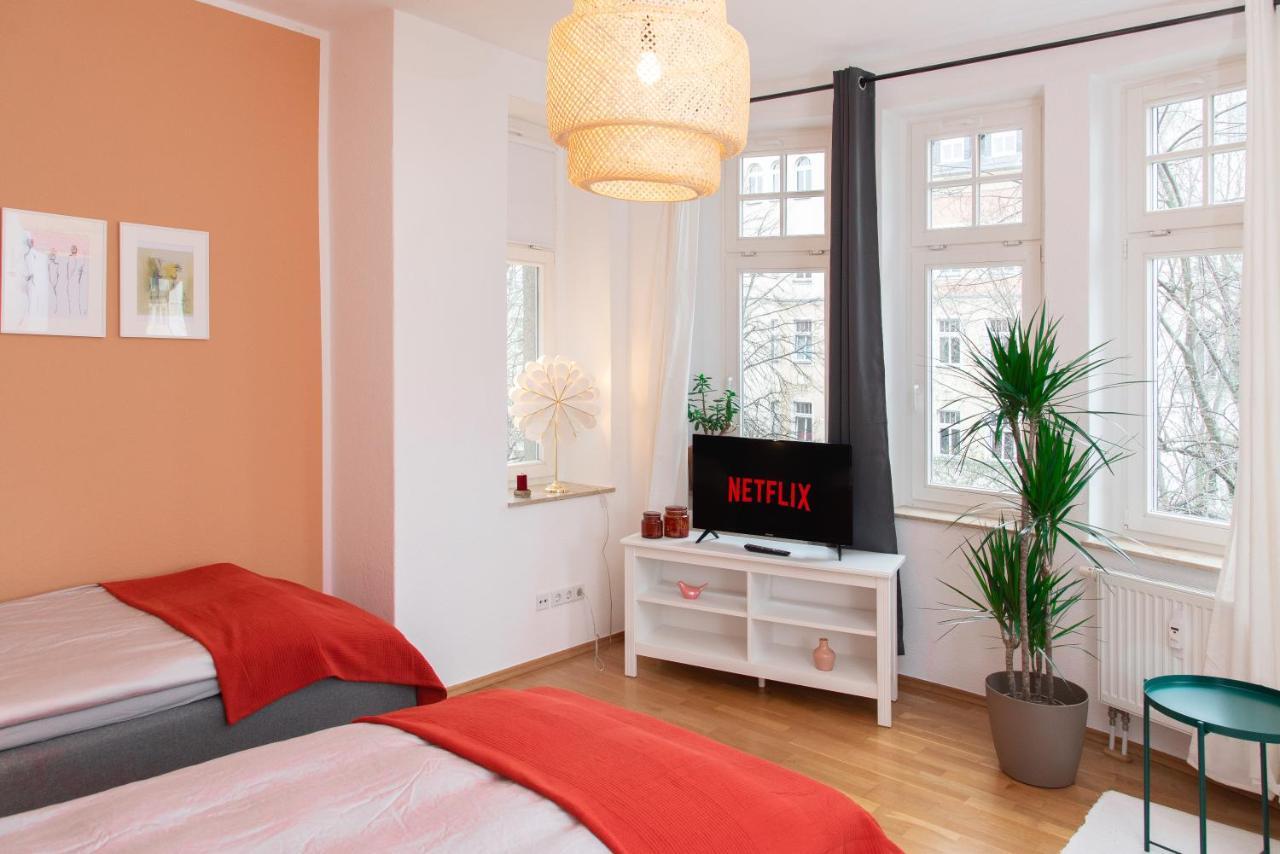 Kassberg Apartment Im Retro-Stil / Netflix & Wifi Хемниц Экстерьер фото